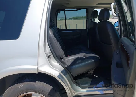 2005 Ford Explorer Limited из США, поврежденный, VIN 1FMDU65K75UB54476